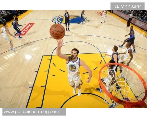 勇士与小牛激战正酣2月5日精彩对决引发球迷热议